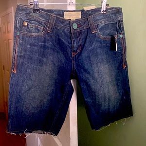 Woman Bermudas shorts